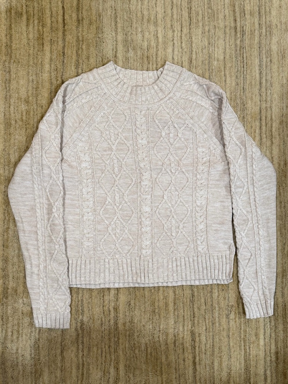 GAP Women’s Cream Cable-Knit Sweater Size medium